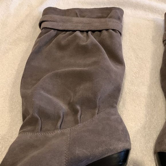 Michael Kors Kincade suede slouchy boots. - Picture 10 of 14
